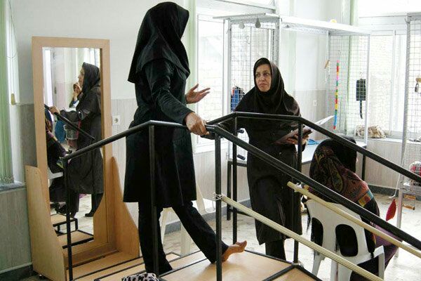 درمان انواع اختلالات ارتوپدی کودکان در پلیکلینیک تخصصی توانبخشی هلال احمر