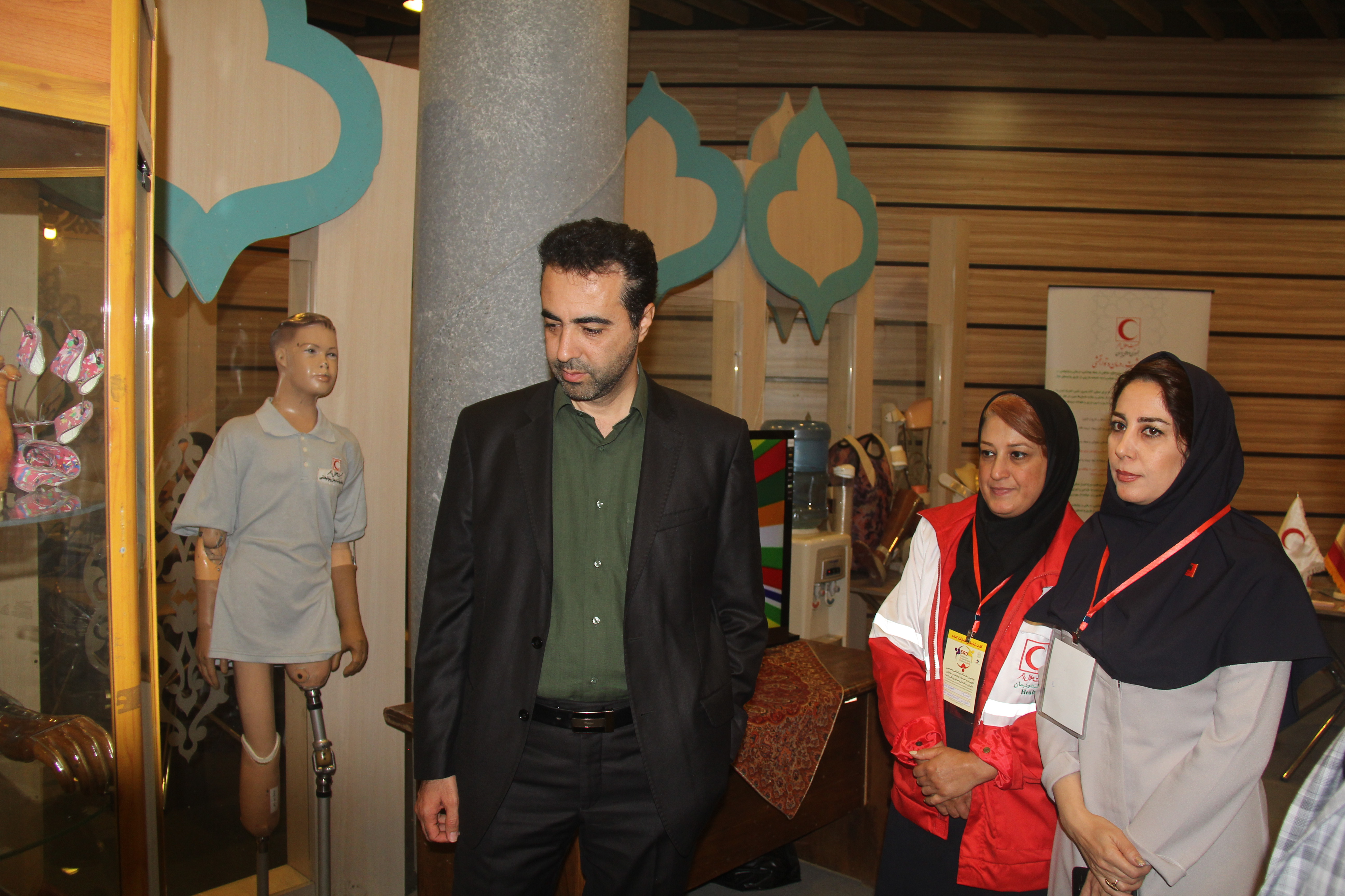 نگاهی به حضور معاونت بهداشت، درمان و توانبخشی در پنجمین نمایشگاه بین المللی تخصصی تجهیزات و خدمات توانبخشی