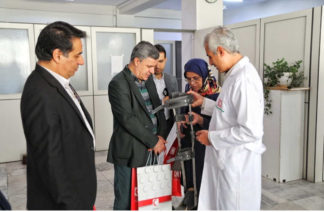 بازدید روسای انجمنهای علمی، پزشکی و توانبخشی از مرکز جامع توانبخشی جمعیت هلالاحمر