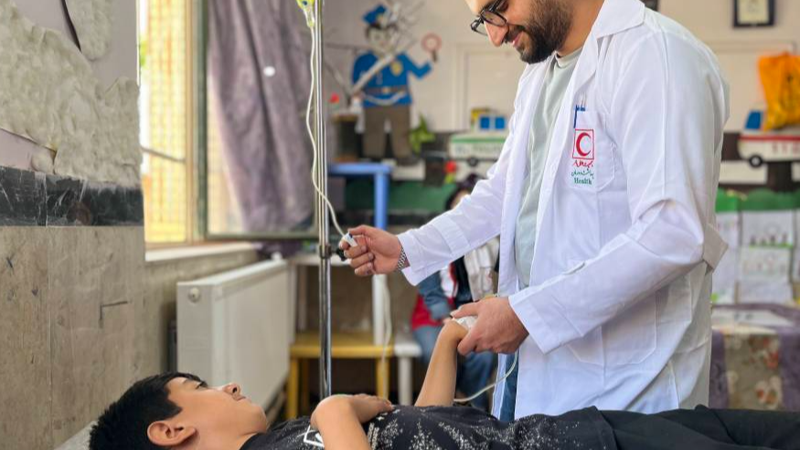 خدمترسانی تیمهای بهداشت و درمان اضطراری هلالاحمر قزوین در «سعیدآباد»