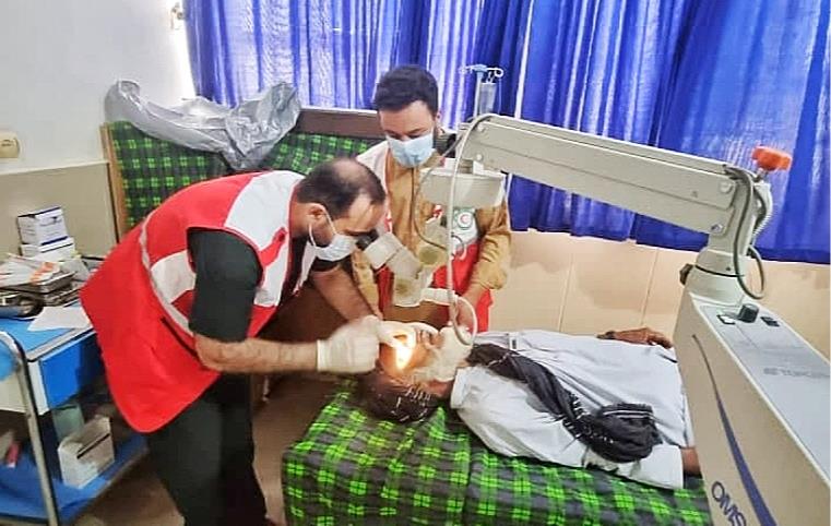 توسعه دیپلماسی سلامت هلال‌احمر؛راه‌اندازی بخش چشم‌پزشکی پیشرفته در درمانگاه «زرنج»